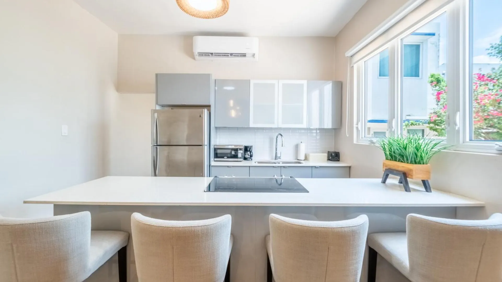 La Mona Loiza Apartment Complex By Stay With Bear San Juan 3*,